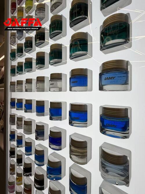 Custom Museum-Grade Acrylic Display Cases: From National Museums to Luxury Retail – Yafa Plastics