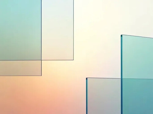 último blog de la empresa sobre El vidrio laminado de colores personalizados gana popularidad en el diseño de interiores