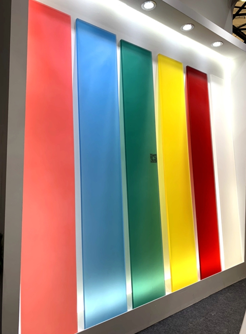 Latest company news about How to Choose Between Acrylic, Resin Panel & Translucent Stone? 