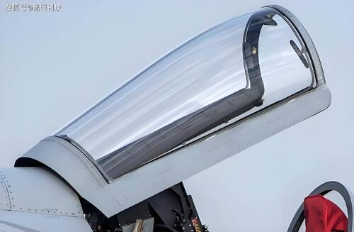 Latest company news about Acrylic Sheets as Aircraft Windows: Ideal Choice or Not?