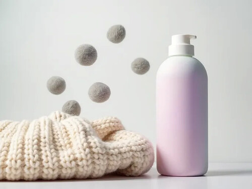 latest company blog about Guide to Proper Acrylic Clothing Care and Maintenance