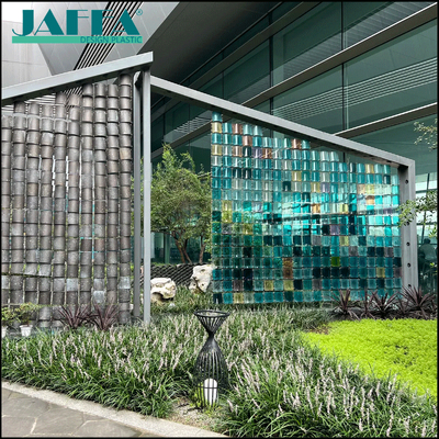 Bom preço Estrutura Acrílica Transparente Personalizada em Grande Escala, Parede de Tijolos de Vidro Gradiente/Escada em Arco, Instalação de Arte Paisagística ao Ar Livre em linha