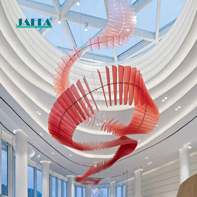 İyi fiyat Özel Büyük Ölçekli Akrilik Sanat Enstalasyonu, Gradyan Spiral/Bulut Şekli, Alışveriş Merkezi/Otel için Atrium Tavan Dekor Heykeli çevrimiçi