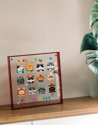 Хорошая цена JAFFA Custom Tinted Acrylic Pin Display Frame Современная минималистическая коллекция Витрина онлайн