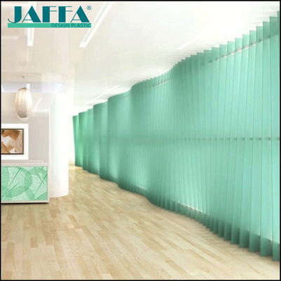 Buon prezzo JAFFA DESIGN PLASTIC Partizione in Acrilico Colorato Personalizzato: Ridefinire il Flusso Spaziale in linea